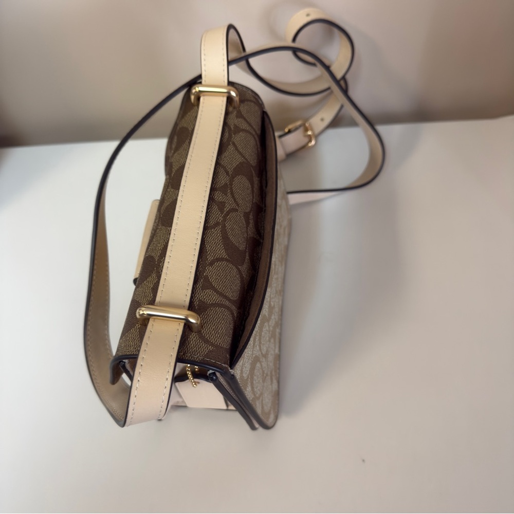 Coach CL429 SIG BK MORG SQR - Picture 11 of 13